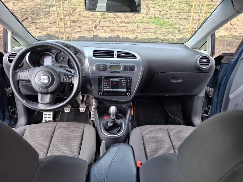 Seat Leon 2.0 TDI 140, снимка 8 - Автомобили и джипове - 53470010