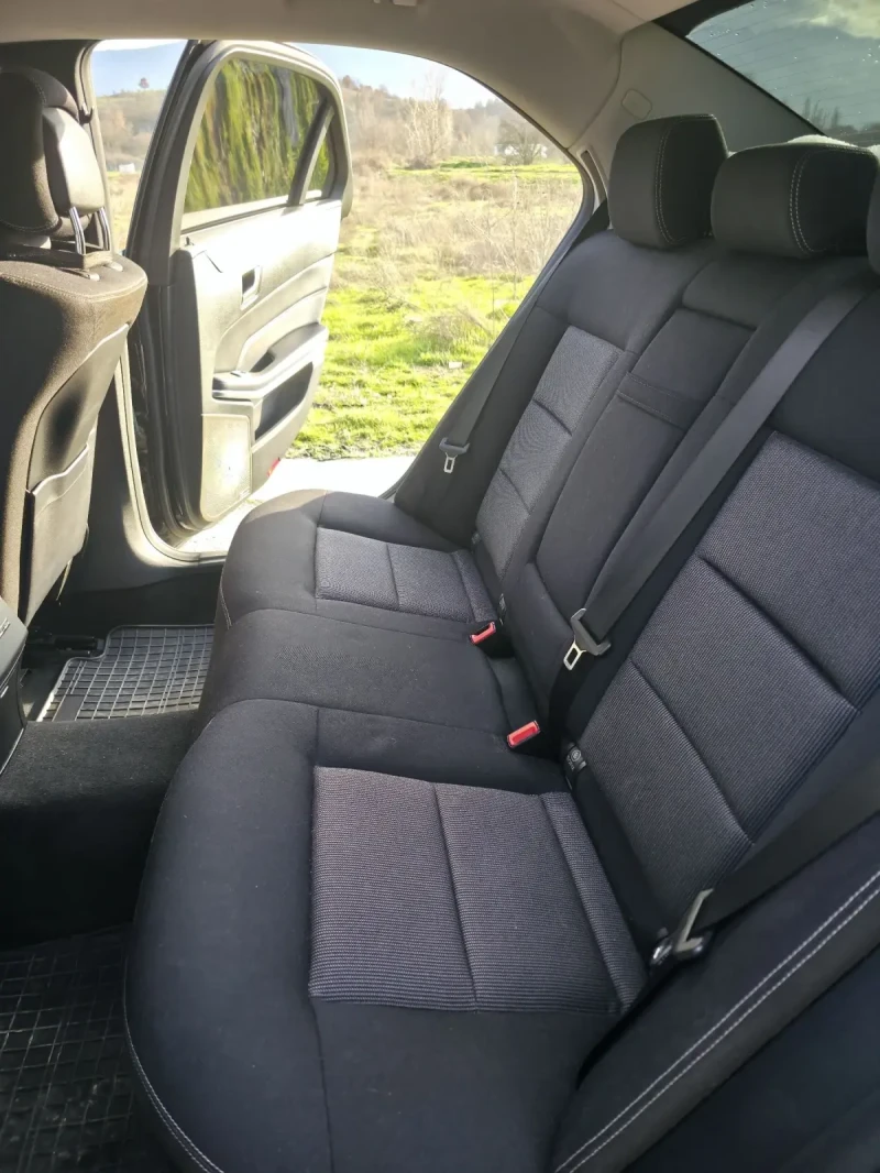 Mercedes-Benz E 200 E 200 CDI, снимка 11 - Автомобили и джипове - 53501833