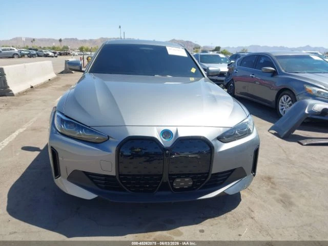 BMW i4 * GRAN COUPE EDRIVE35* КОЖА* ПОДГРЕВ* ШИБИДАХ* , снимка 12 - Автомобили и джипове - 55045793