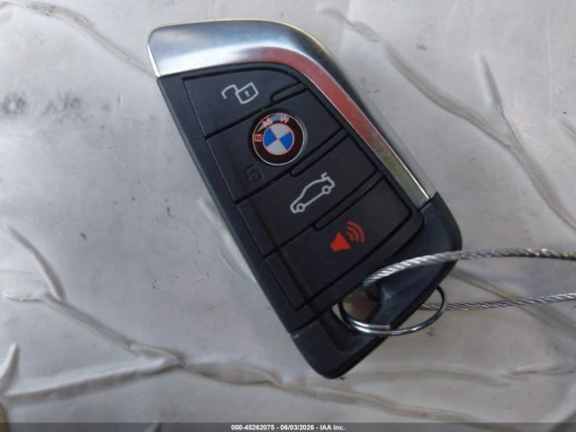 BMW i4 * GRAN COUPE EDRIVE35* КОЖА* ПОДГРЕВ* ШИБИДАХ* , снимка 10 - Автомобили и джипове - 55045793