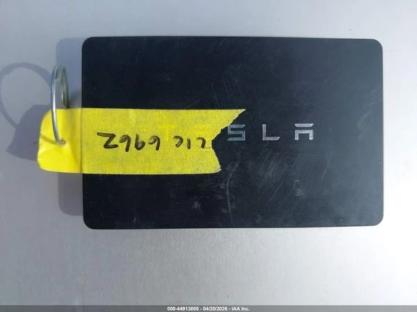 Tesla Model Y LONG RANGE DUAL MOTOR ALL-WHEEL DRIVE, снимка 8 - Автомобили и джипове - 56116259