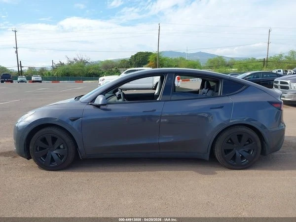 Tesla Model Y LONG RANGE DUAL MOTOR ALL-WHEEL DRIVE, снимка 2 - Автомобили и джипове - 56116259