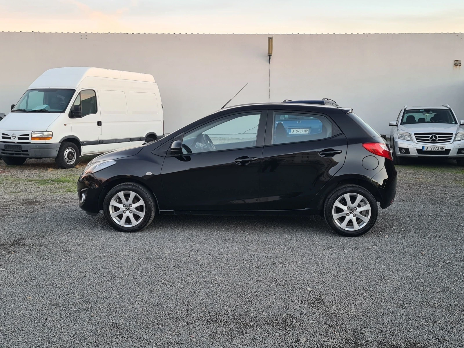 Mazda 2 1.3 - изображение 3