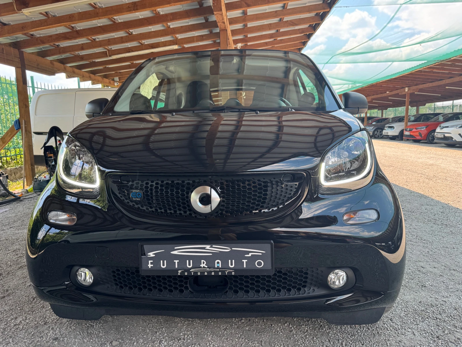 Smart Fortwo EQ 22kWh нов внос Швейцария - изображение 4