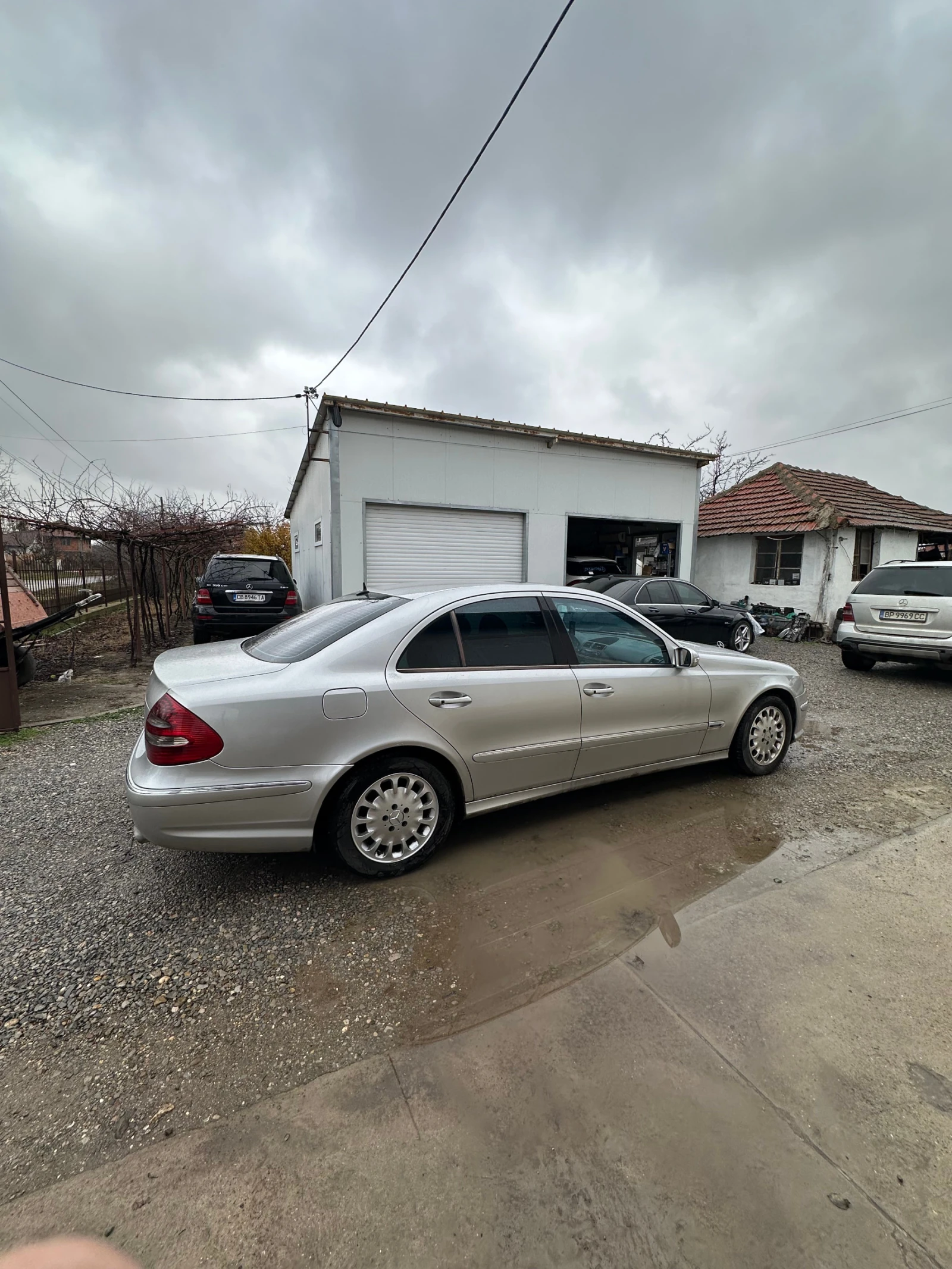 Mercedes-Benz E 320  - изображение 4