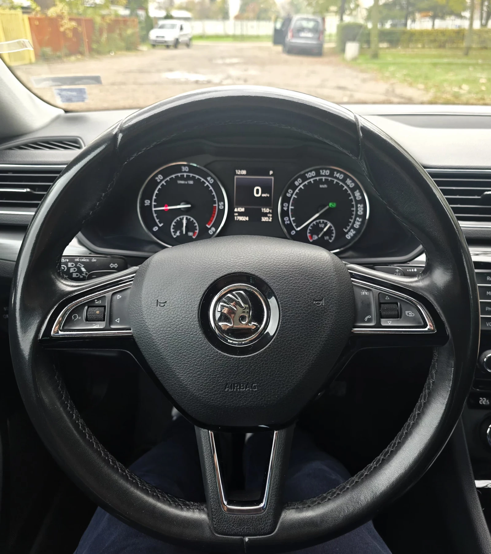 Skoda Superb 2.0  | Mobile.bg   14