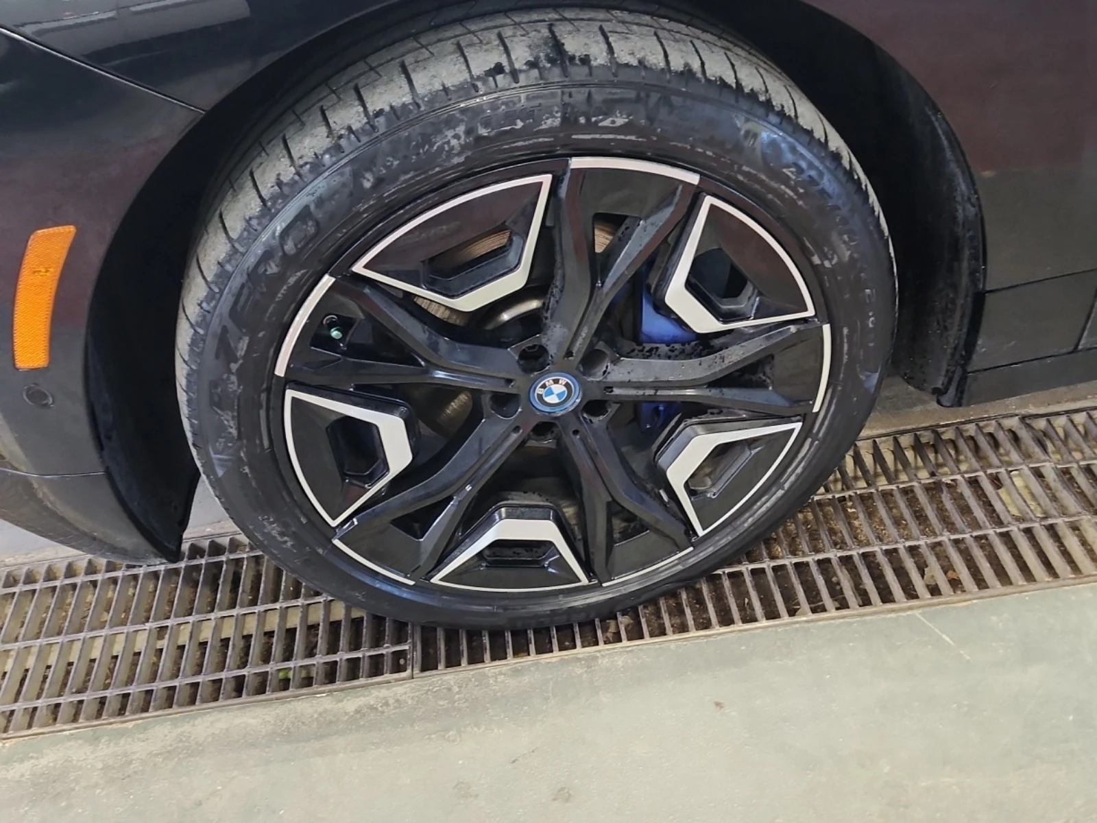 BMW iX XDRIVE50 * * CARFAX * *   * *  | Mobile.bg   11