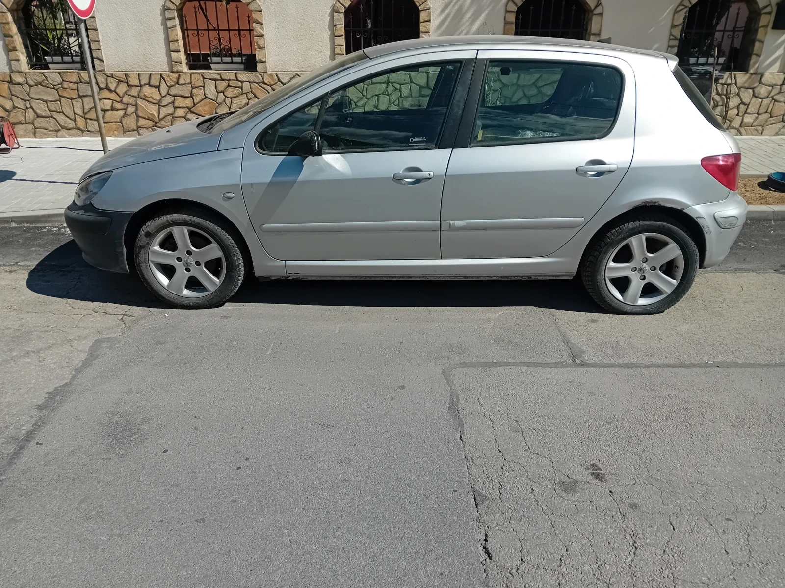 Peugeot 307 2.0i 136кс - изображение 2