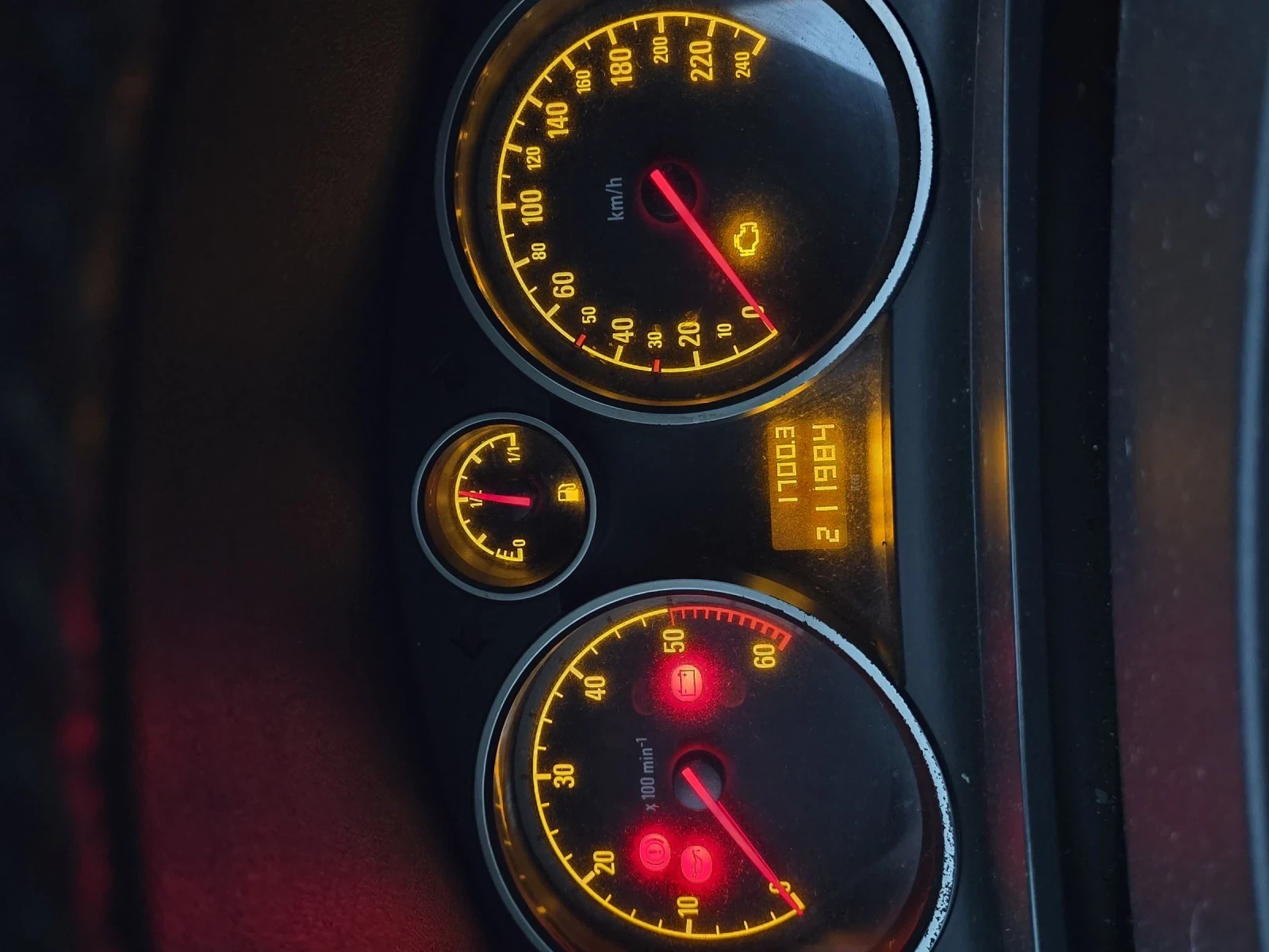 Opel Zafira, снимка 8 - Автомобили и джипове - 54167865