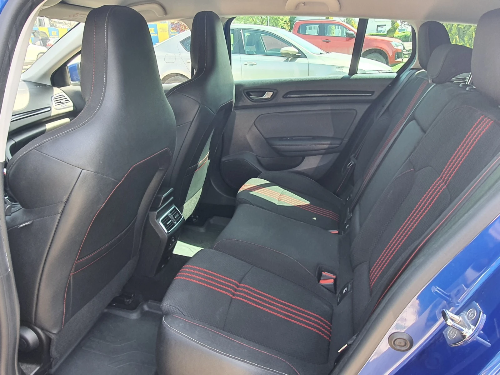 Renault Megane Grandtour RS Line 2021г., снимка 9 - Автомобили и джипове - 54356556