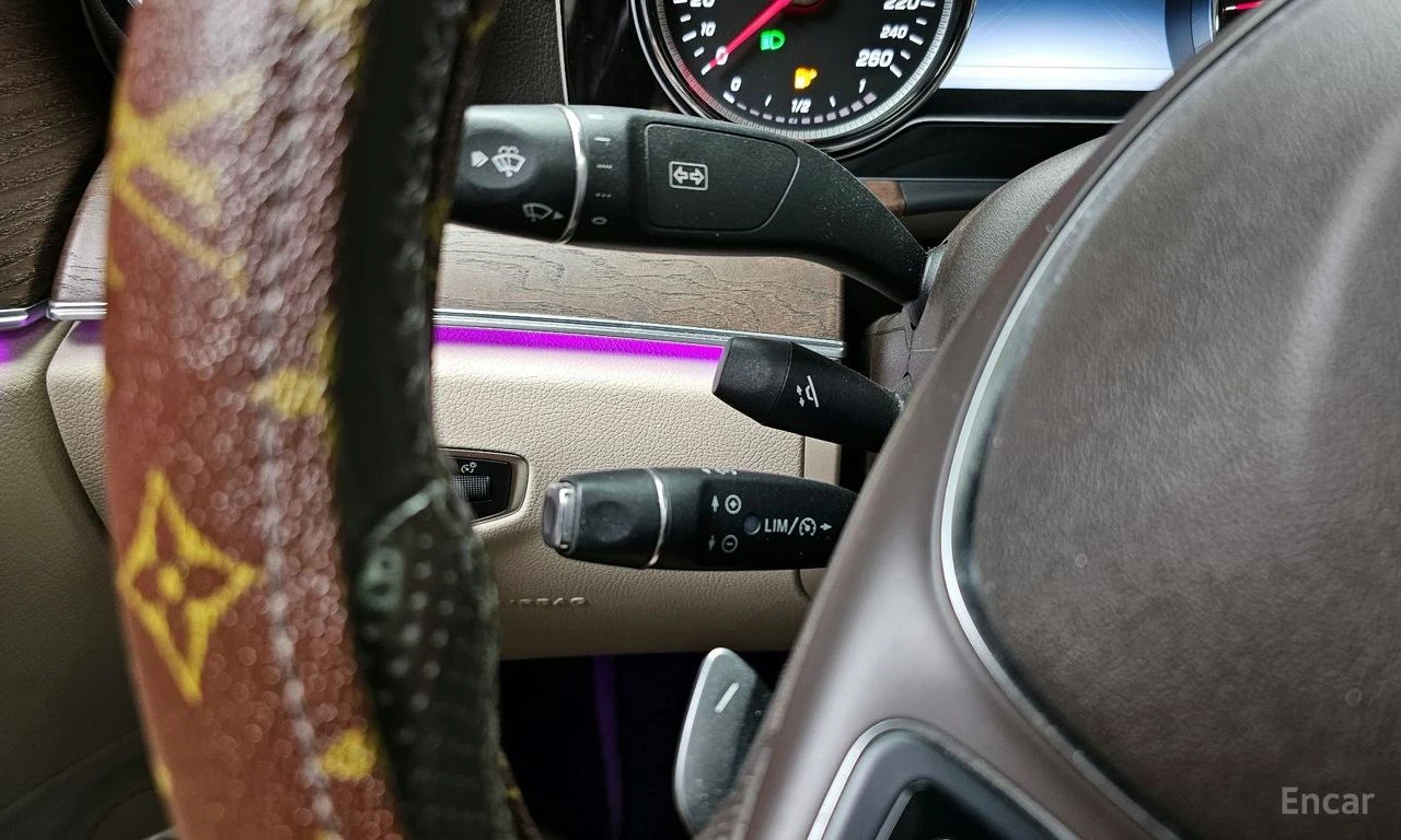 Mercedes-Benz E 220 EXCLUSIVE* ПАМЕТ* КАМЕРА* ПОДГРЕВ* ПАНОРАМА* КОЖА, снимка 14 - Автомобили и джипове - 54391303
