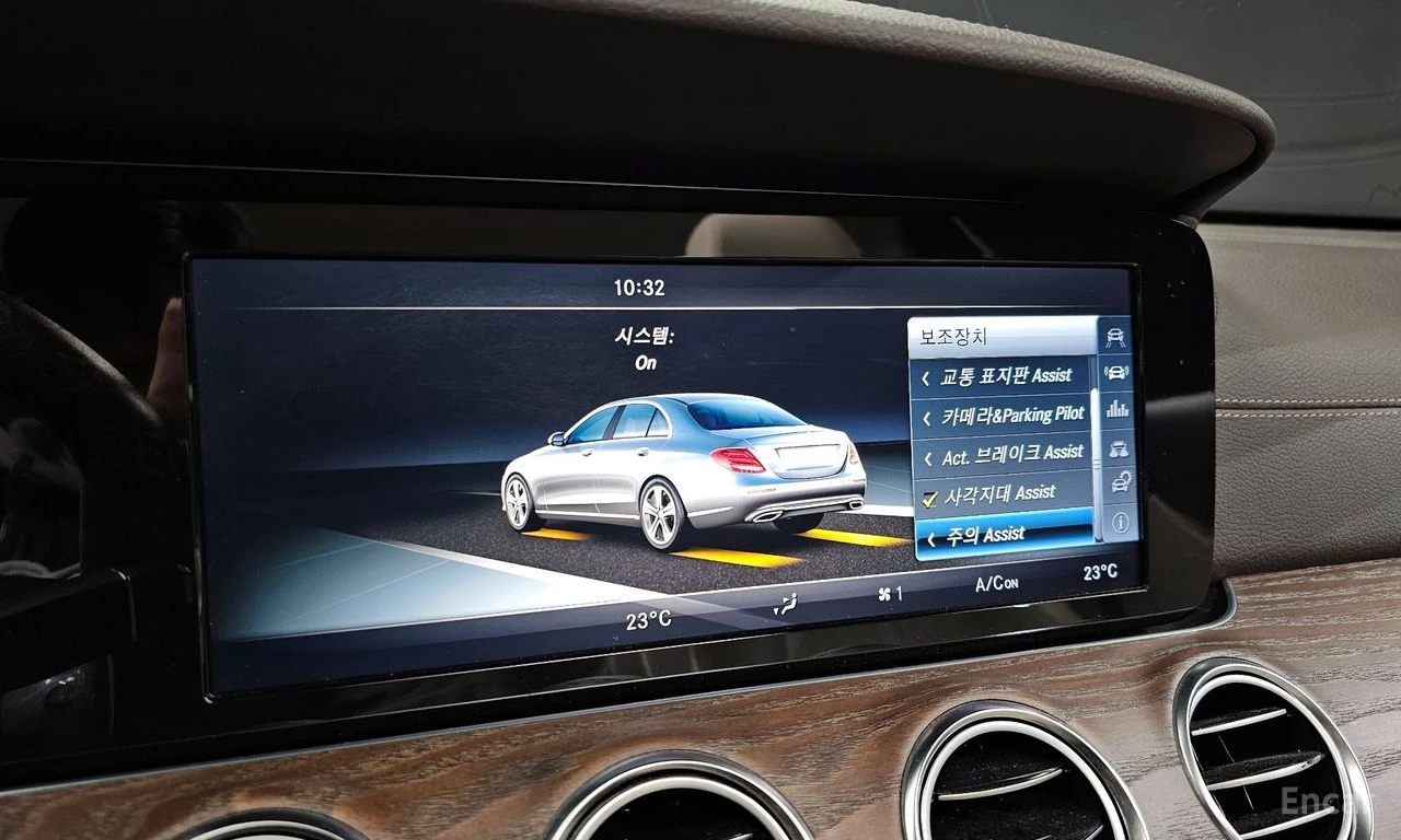 Mercedes-Benz E 220 EXCLUSIVE* ПАМЕТ* КАМЕРА* ПОДГРЕВ* ПАНОРАМА* КОЖА, снимка 12 - Автомобили и джипове - 54391303