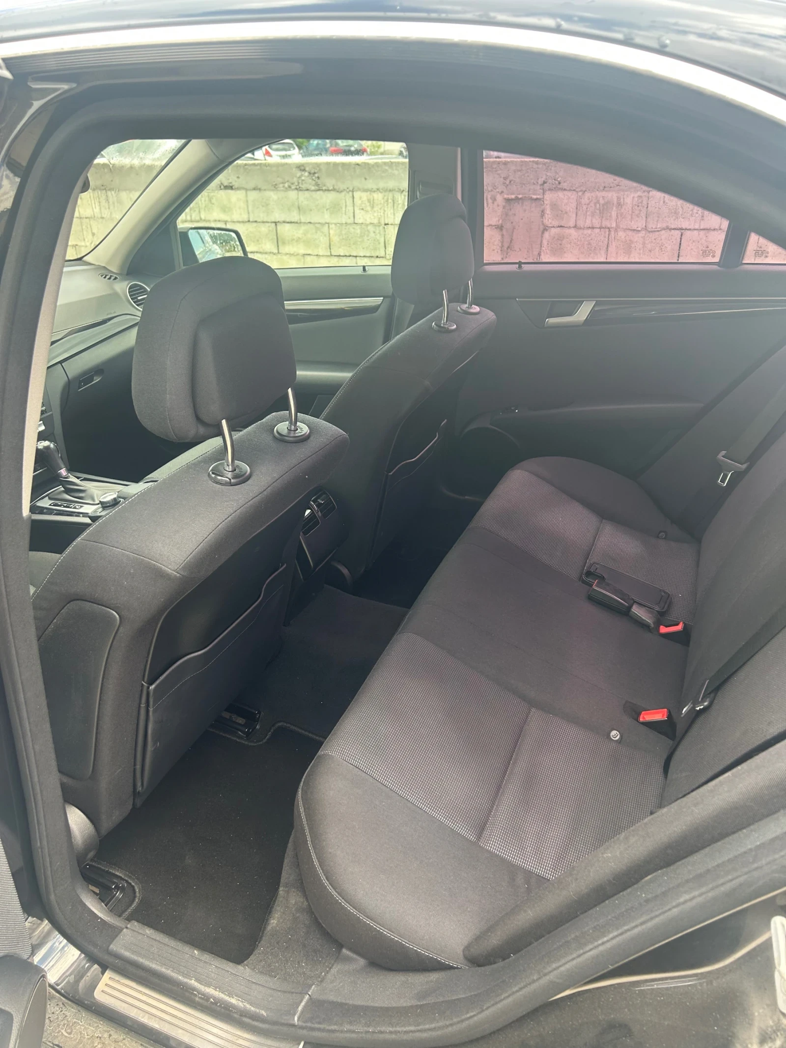 Mercedes-Benz C 200, снимка 8 - Автомобили и джипове - 54555441