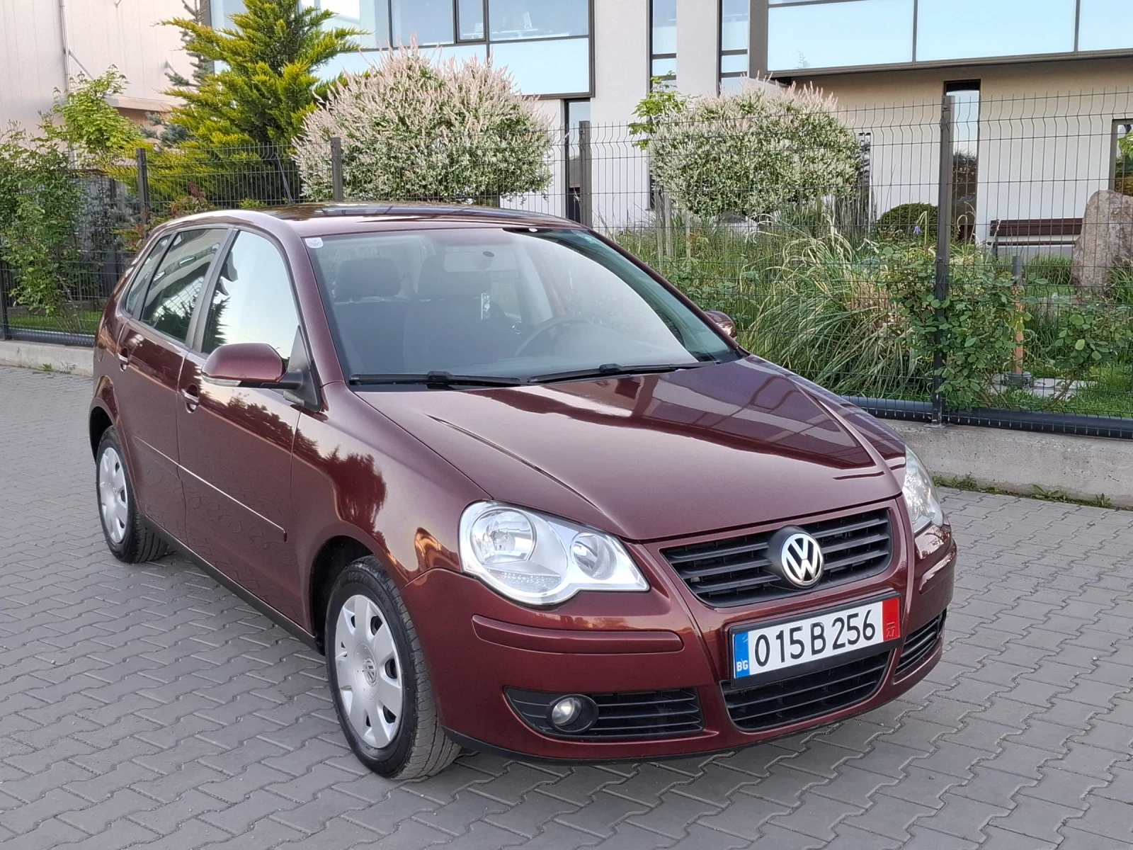 VW Polo 1.2i* (70кс)* FACELIFT* FАMILY* * НОВ ВНОС* , снимка 2 - Автомобили и джипове - 54556207