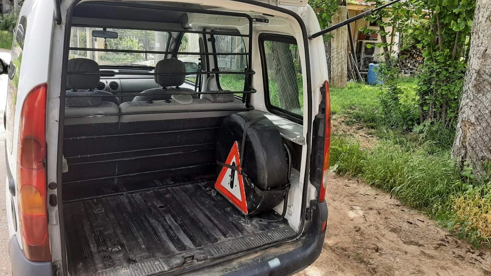 Renault Kangoo 1.9 dci, снимка 9 - Автомобили и джипове - 54858600