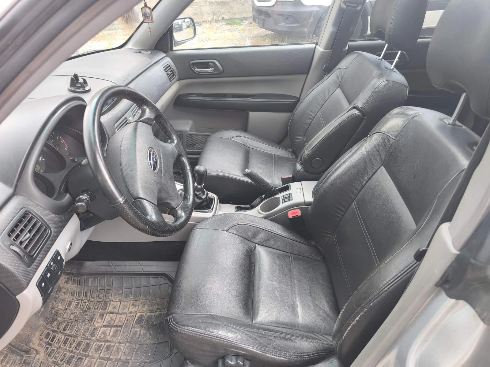 Subaru Forester 2000 TURBO  GAZ 4X4, снимка 4 - Автомобили и джипове - 55101959