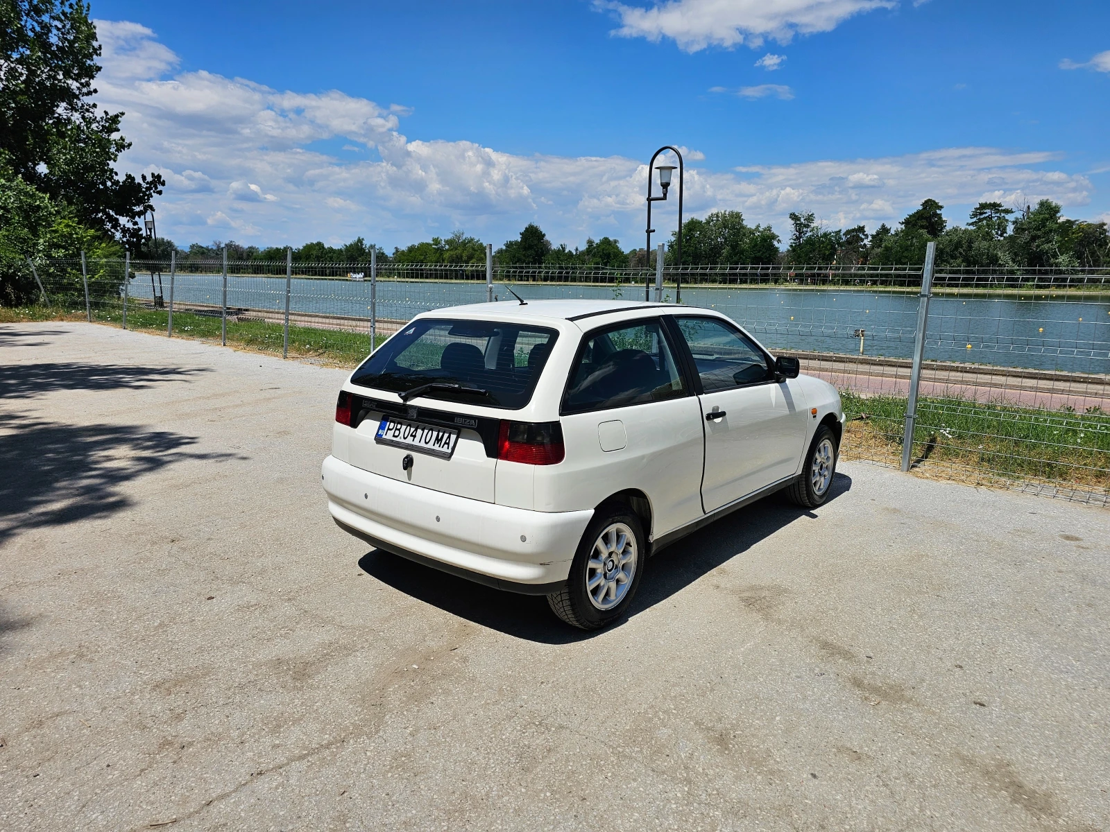 Seat Ibiza, снимка 4 - Автомобили и джипове - 55285244
