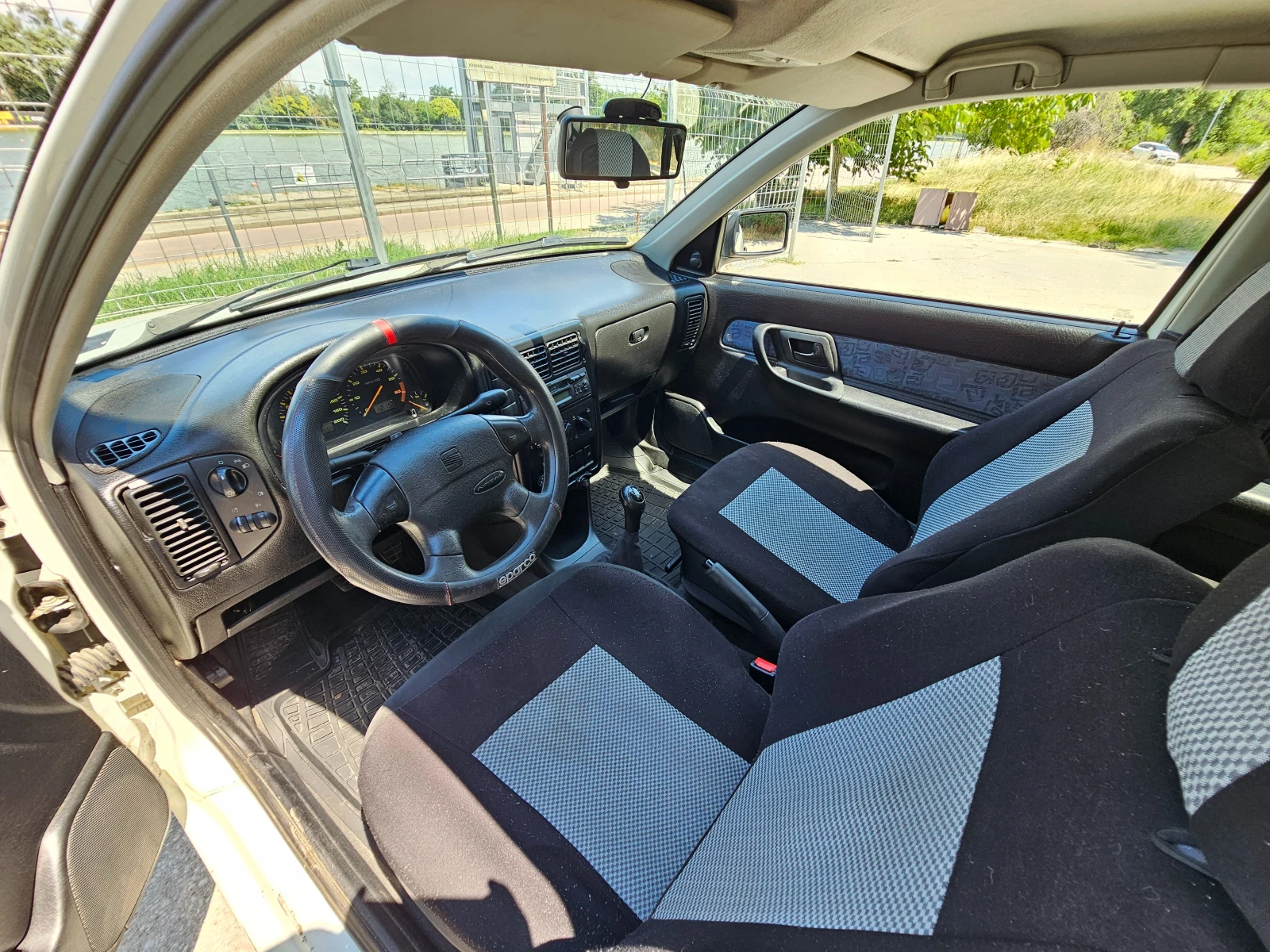 Seat Ibiza, снимка 9 - Автомобили и джипове - 55285244