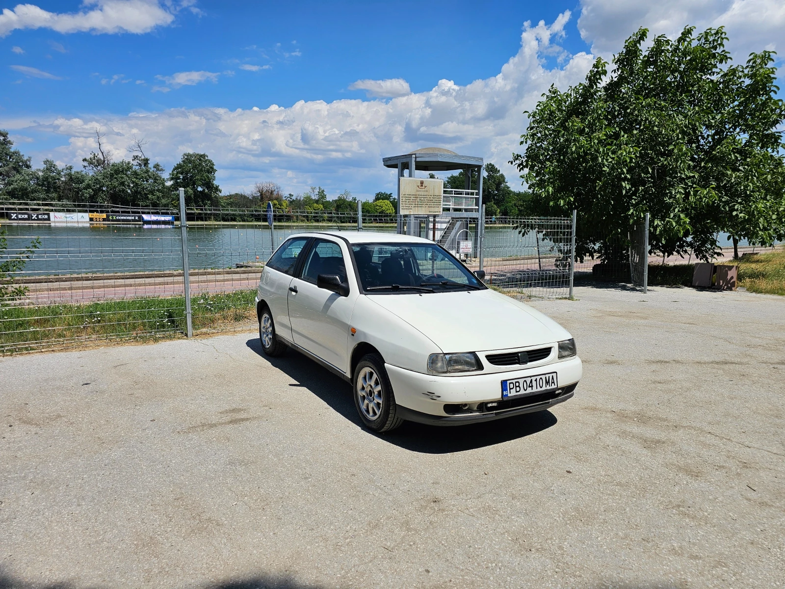 Seat Ibiza, снимка 3 - Автомобили и джипове - 55285244