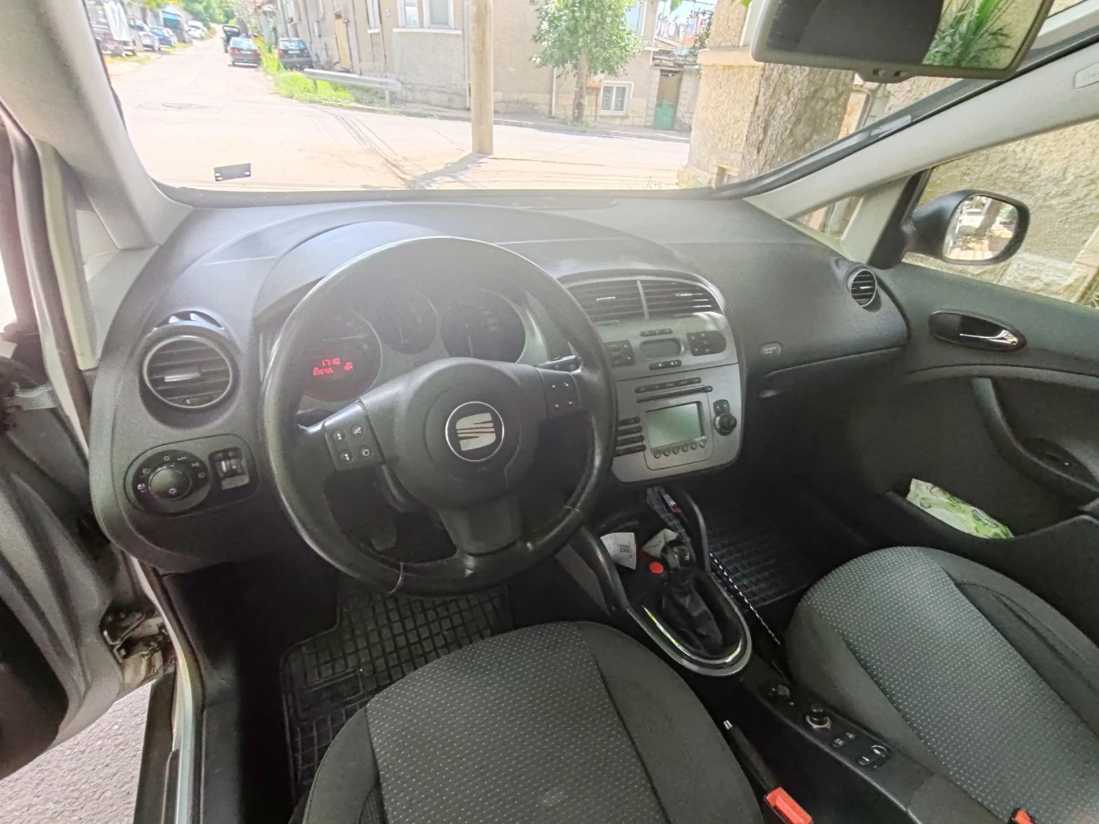 Seat Altea 1.6MPI, снимка 7 - Автомобили и джипове - 55465389