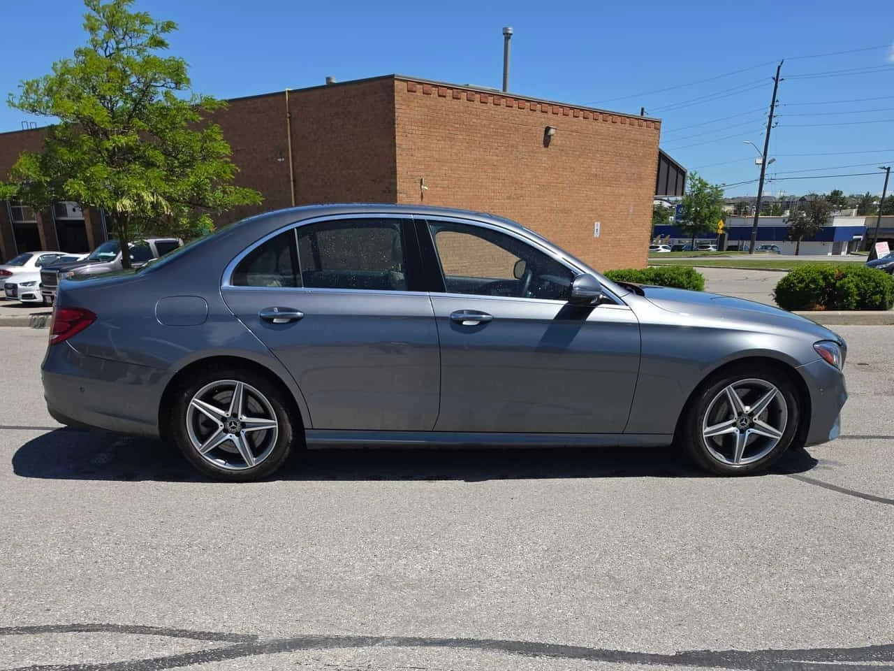 Mercedes-Benz E 400 CARFAX/ 360 / ДИСТРОНИК  / BURMESTER , снимка 3 - Автомобили и джипове - 55548068