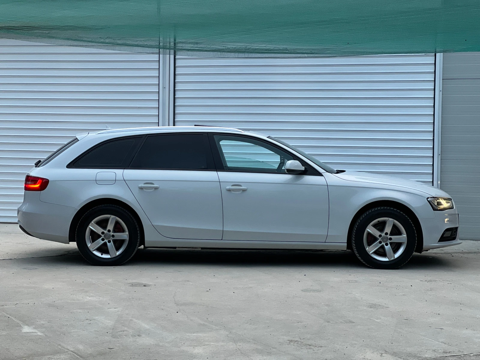 Audi A4 2.0TDI Quattro , снимка 8 - Автомобили и джипове - 55551834