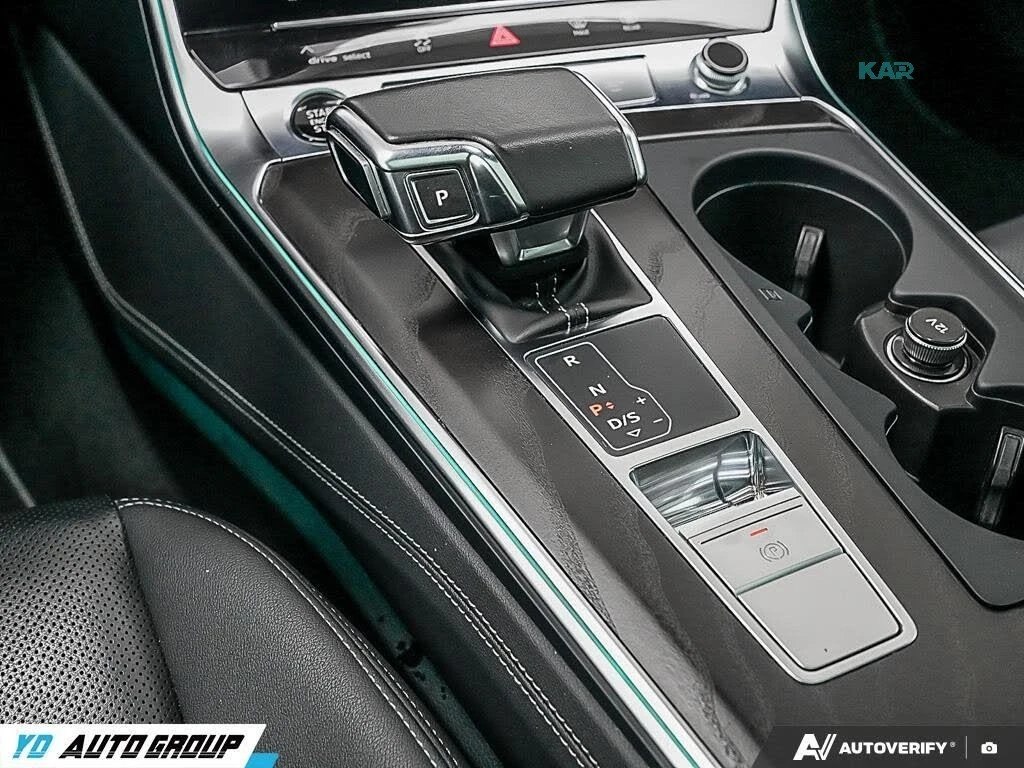 Audi A7 Technik * HUD * АвтоКредит * (ЦЕНА ДО БГ), снимка 12 - Автомобили и джипове - 55828493