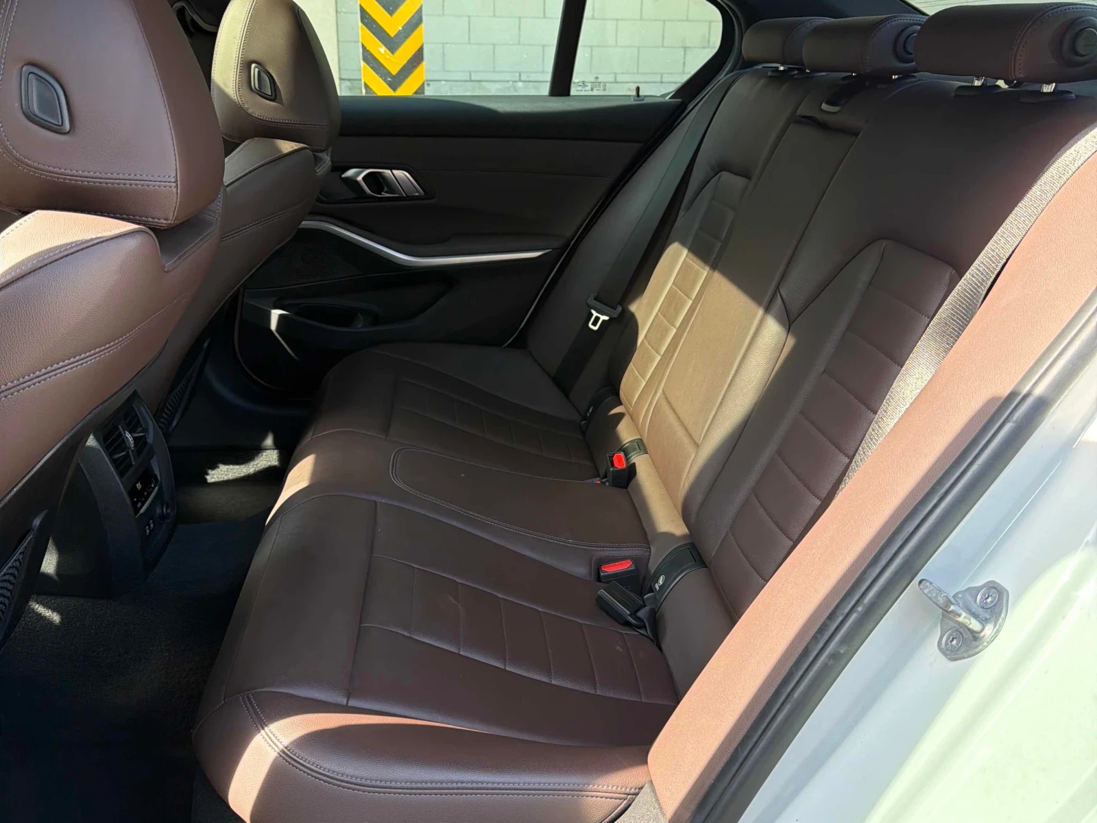 BMW 330 xDrive * CARFAX * ОПЦИЯ ЗА ФИНАНСИРАНЕ, снимка 11 - Автомобили и джипове - 55830667