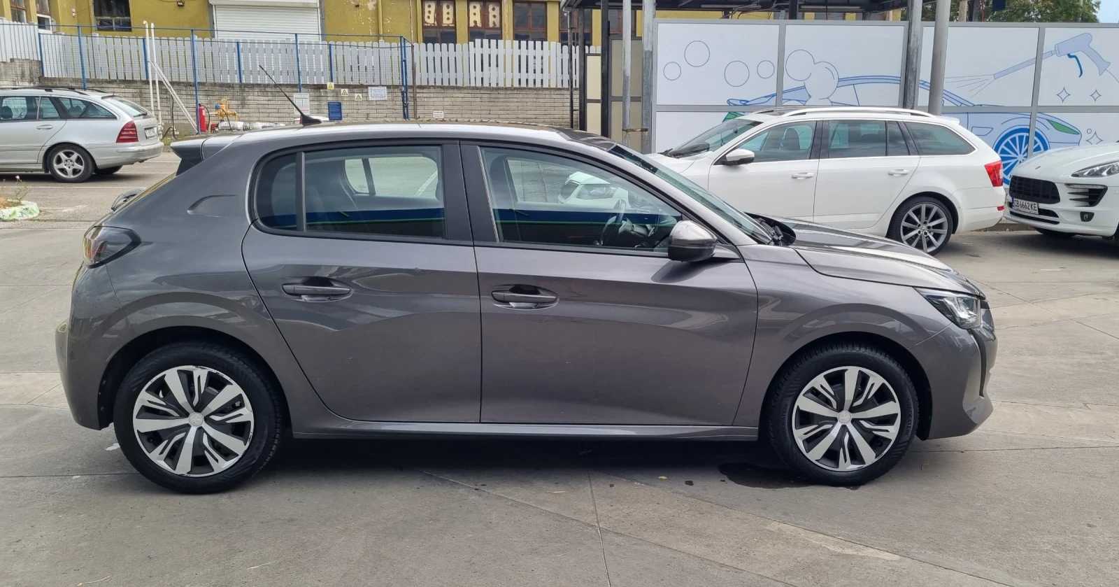 Peugeot 208 1.2i ACTIVE LINE/FULL LED/75hp, снимка 5 - Автомобили и джипове - 56062662