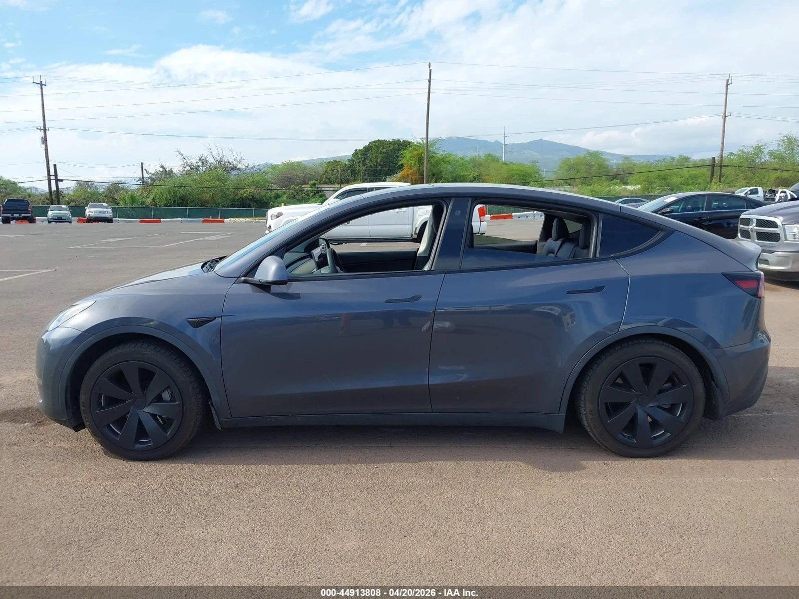 Tesla Model Y LONG RANGE DUAL MOTOR ALL-WHEEL DRIVE