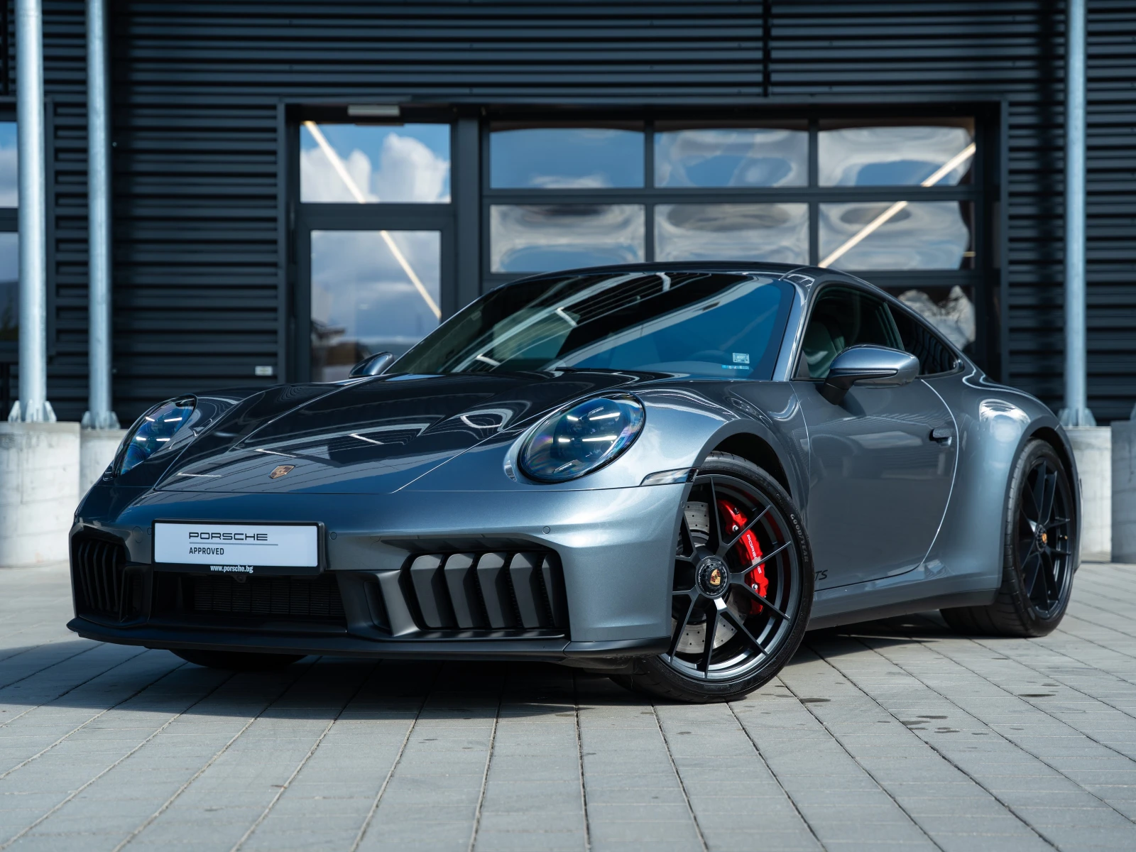 Porsche 911 Carrera 4 GTS