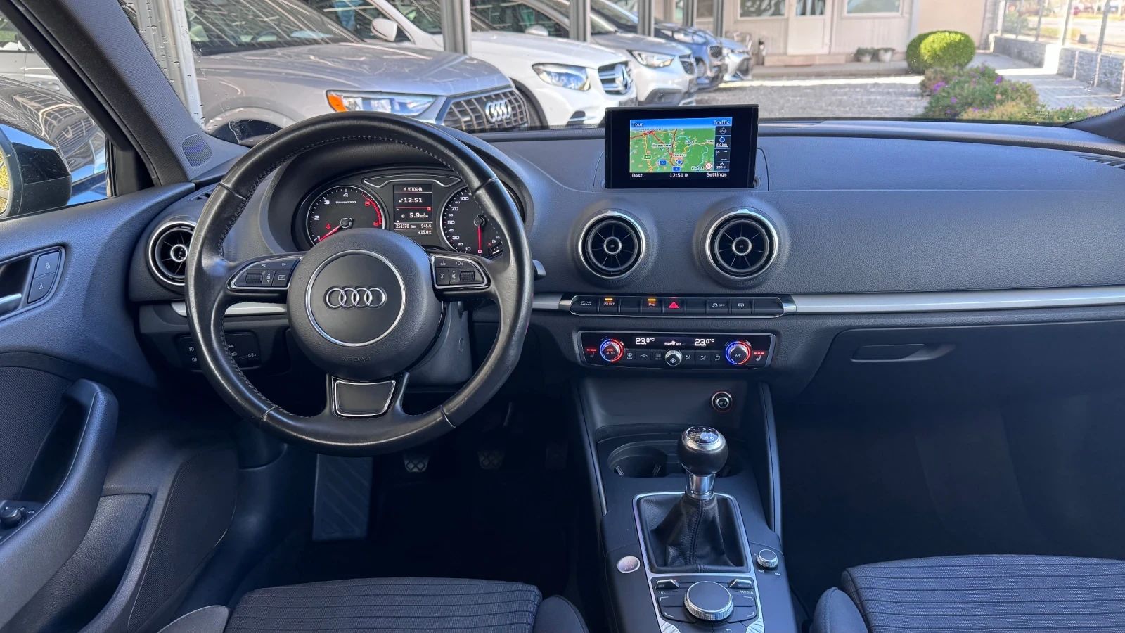Audi A3 2.0TDI 150�� 6��* Keyless* NAVI* ����������*  | Mobile.bg � ����������� 12