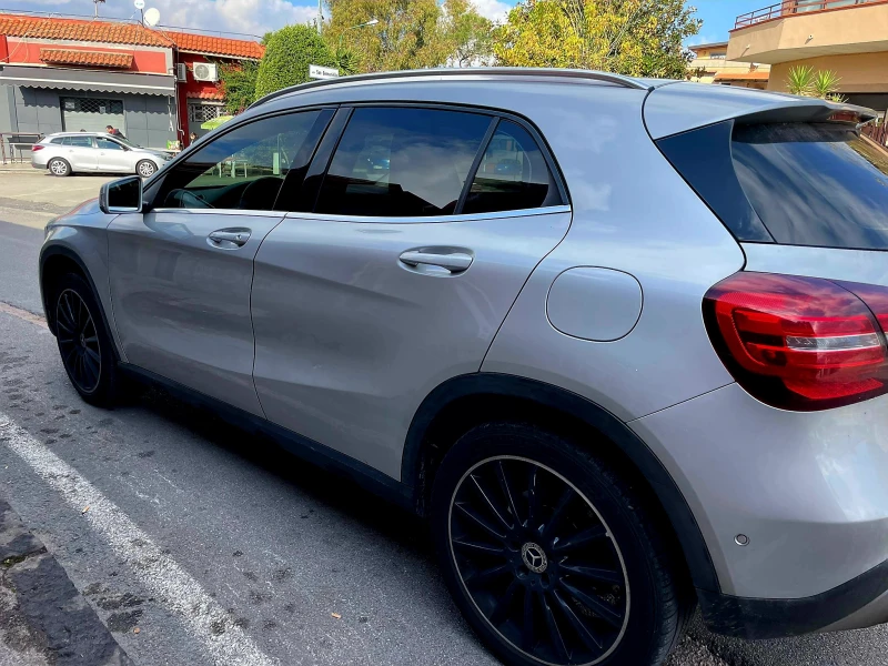 Mercedes-Benz GLA 200 FACELIFT, снимка 3 - Автомобили и джипове - 48300587