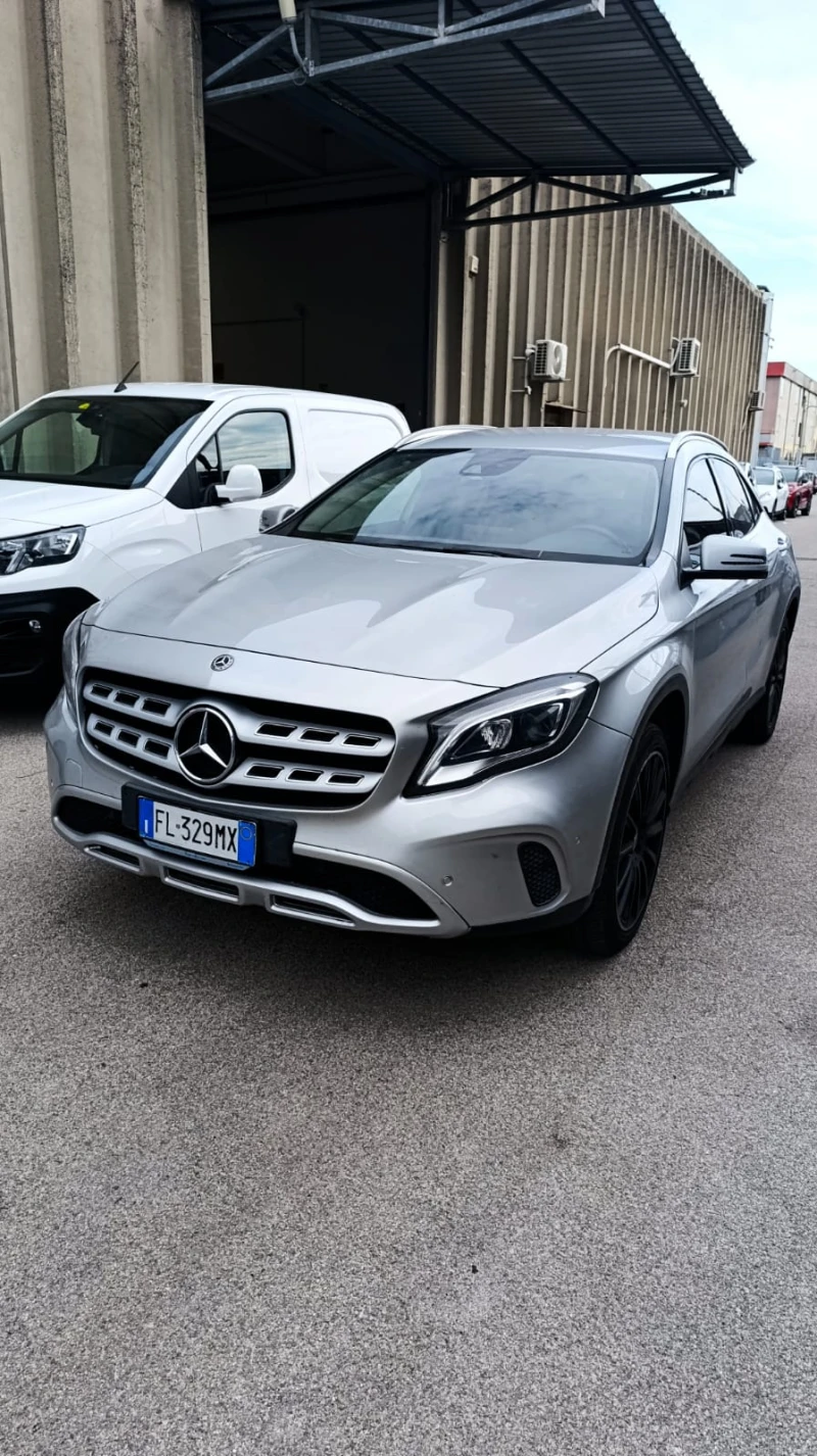 Mercedes-Benz GLA 200 FACELIFT, снимка 8 - Автомобили и джипове - 48300587