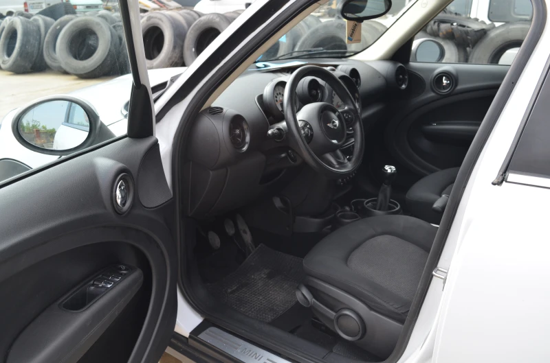 Mini Countryman 1.6 D ALL4, снимка 4 - Автомобили и джипове - 50744585