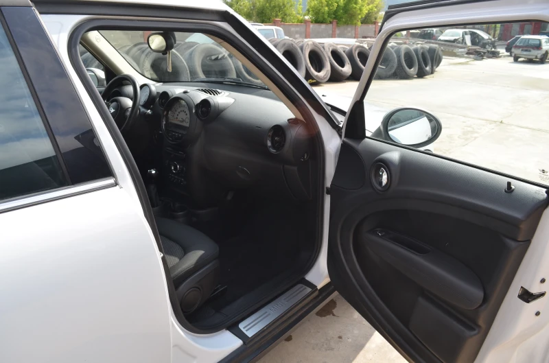 Mini Countryman 1.6 D ALL4, снимка 15 - Автомобили и джипове - 50744585