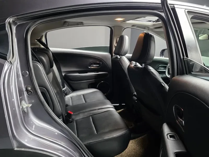 Honda Hr-v 1.8, снимка 12 - Автомобили и джипове - 56566073