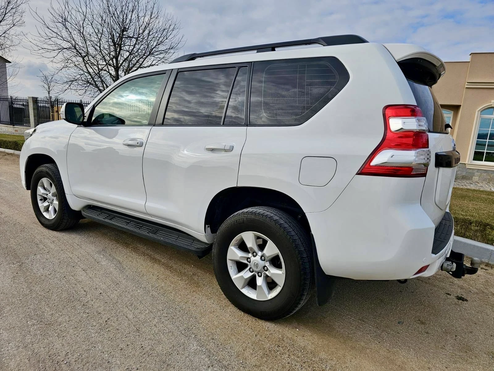 Toyota Land cruiser Лизинг/Facelif/ДългаБаза+ 7места/ЧистоНова: 70000к - изображение 5