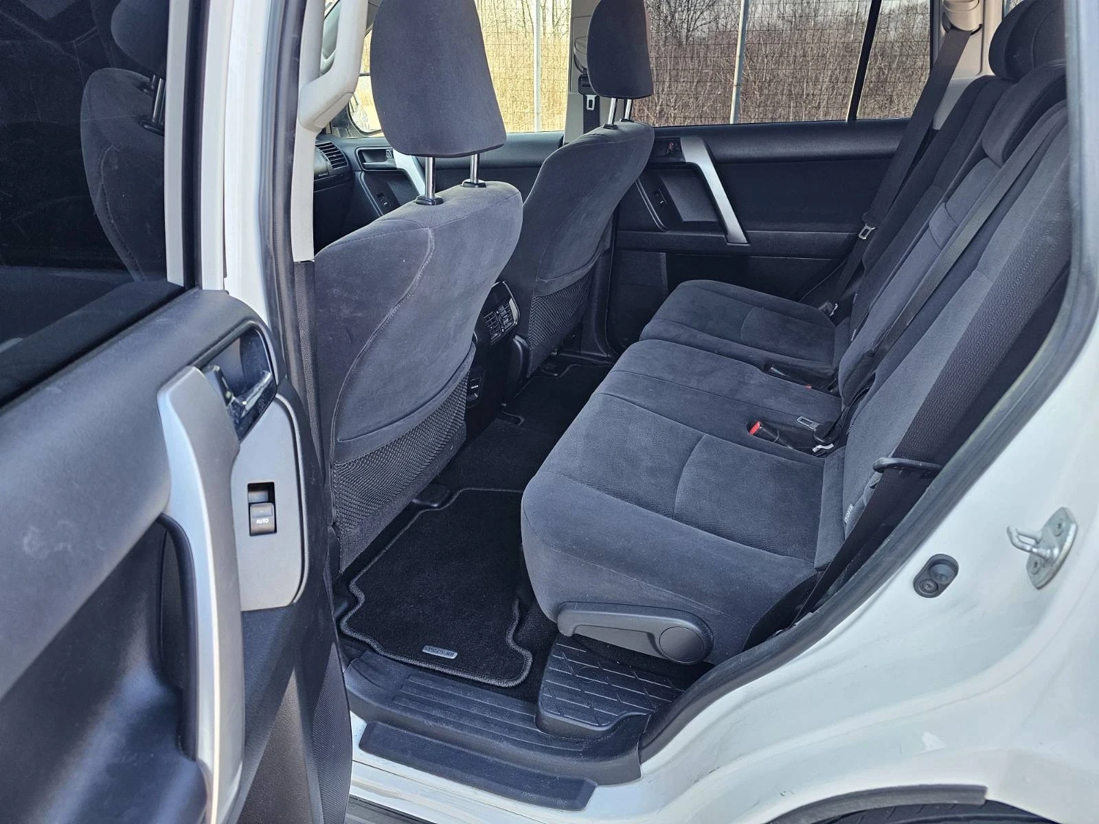 Toyota Land cruiser Лизинг/Facelif/ДългаБаза+ 7места/ЧистоНова: 70000к - изображение 10