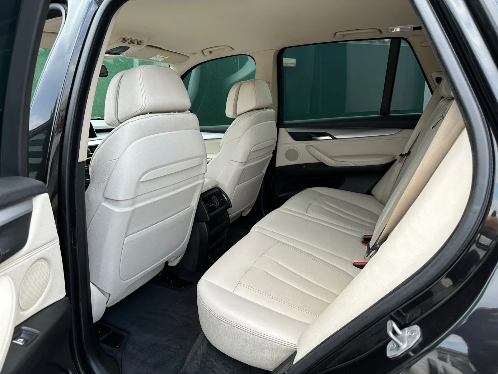 BMW X5 3.0d MPack KeyLessGO Памет ЛИЗИНГ - изображение 9