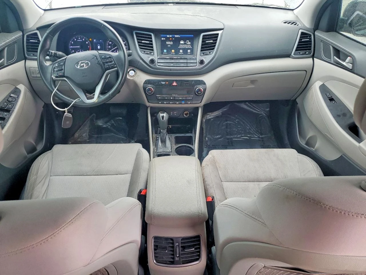Hyundai Tucson 1.6* VALUE* РЕАЛНИ КМ, снимка 7 - Автомобили и джипове - 54479176