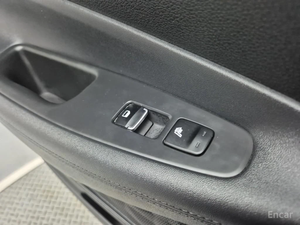 Hyundai Santa fe 2.2D Premium 4x4* КАМЕРА* ПОДГРЕВ* ОБДУХВАНЕ* , снимка 13 - Автомобили и джипове - 55431343