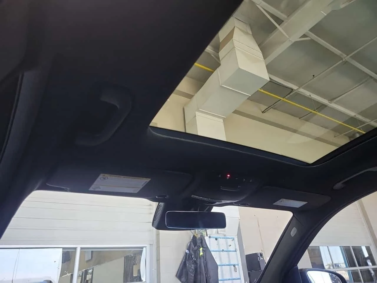 Mercedes-Benz GLC 300  AMBIENT / 360 / MEMORY / PANO , снимка 12 - Автомобили и джипове - 55638015