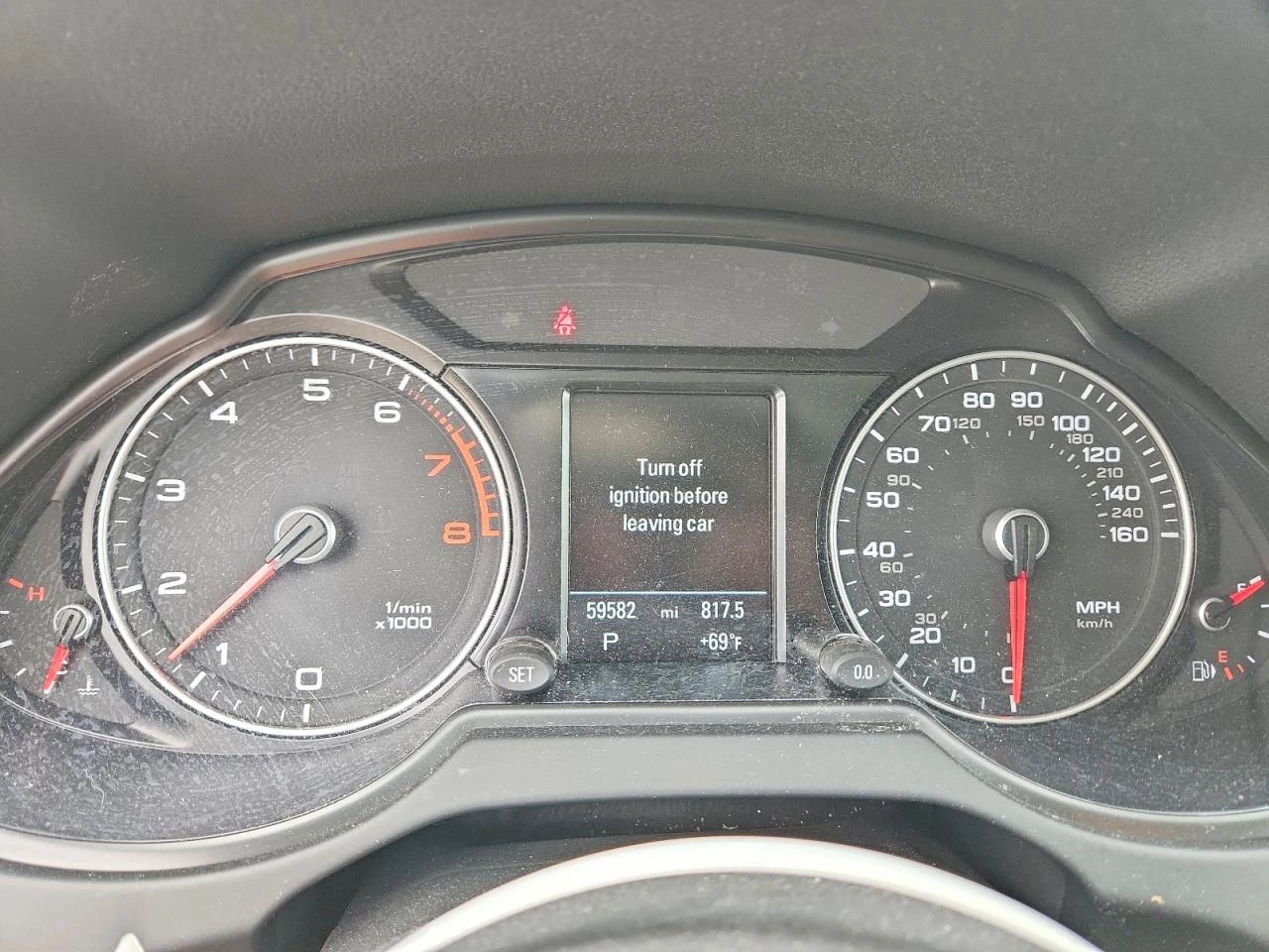 Audi Q5 2.0l Premium, снимка 9 - Автомобили и джипове - 56348947