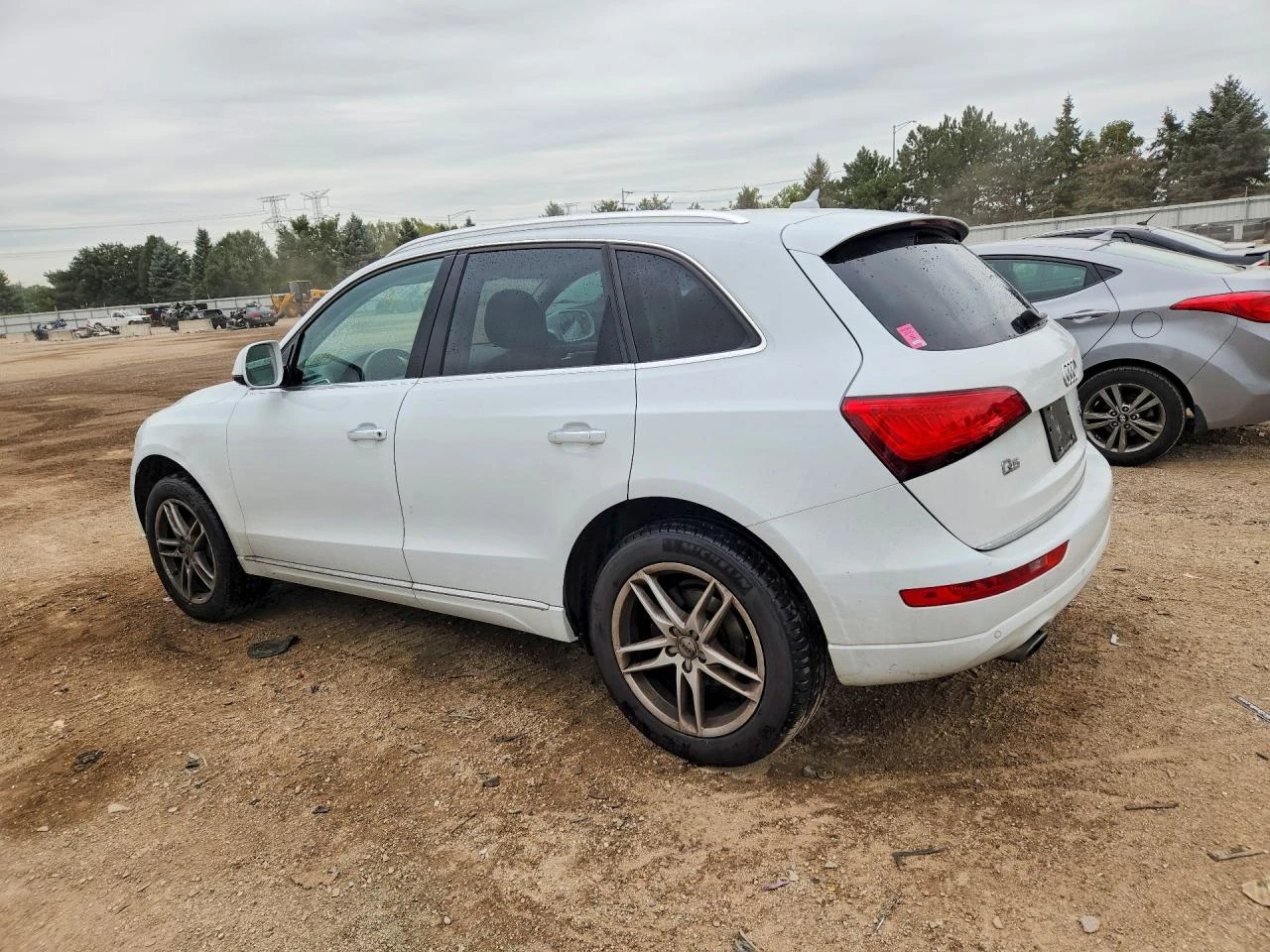 Audi Q5 2.0l Premium, снимка 2 - Автомобили и джипове - 56348947