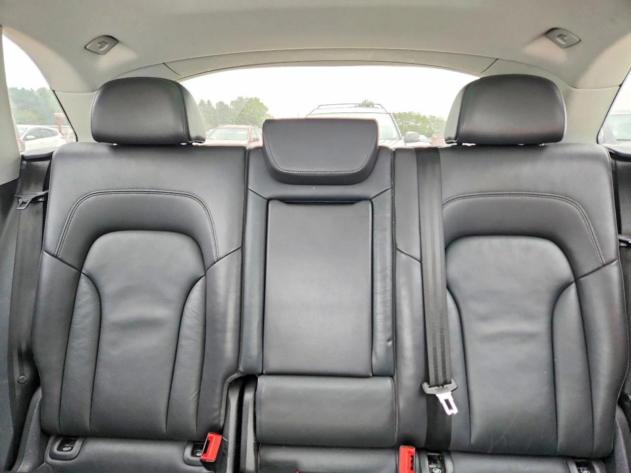 Audi Q5 2.0l Premium, снимка 10 - Автомобили и джипове - 56348947