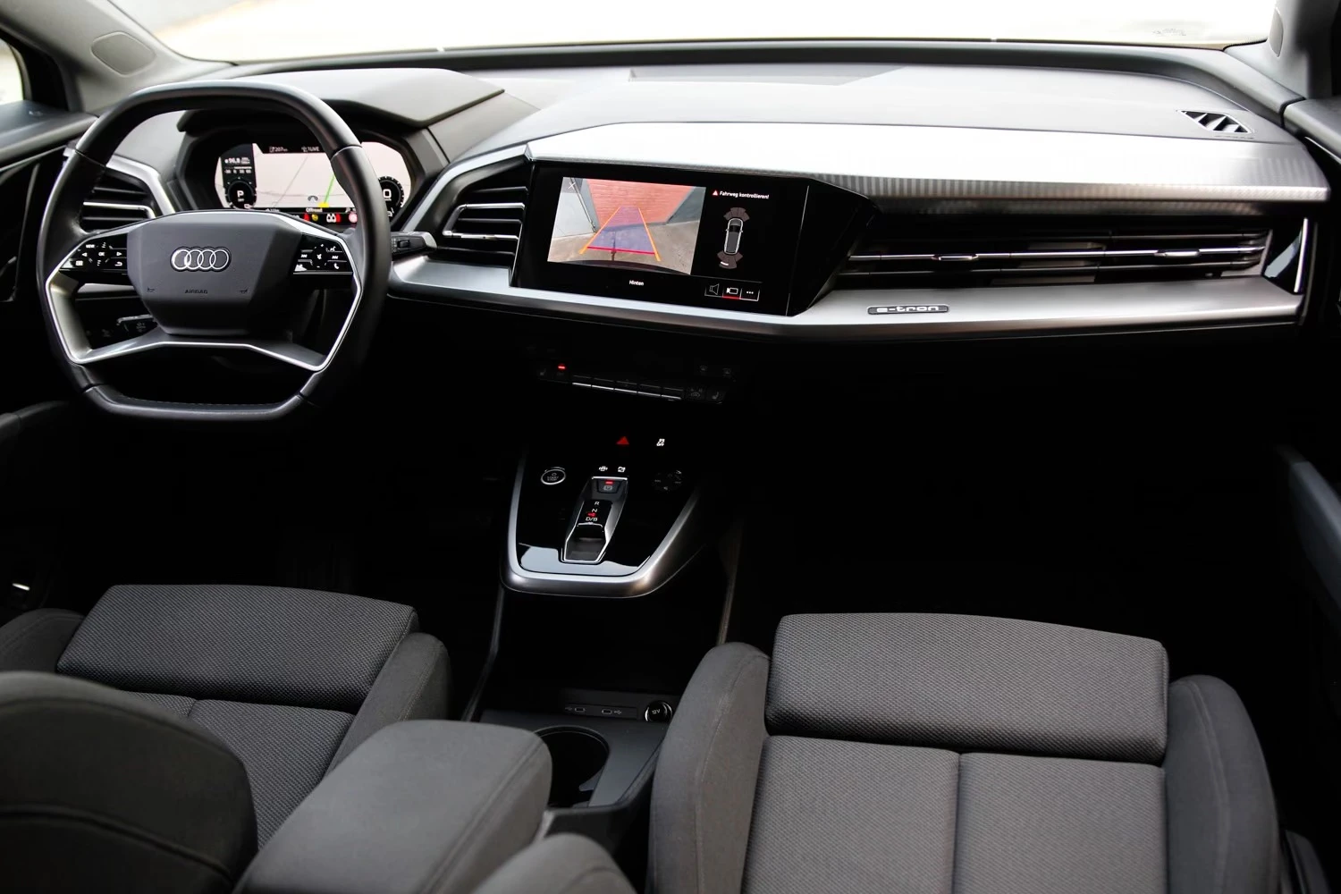 Audi Q4 40 Matrix SOH, снимка 11 - Автомобили и джипове - 56362956
