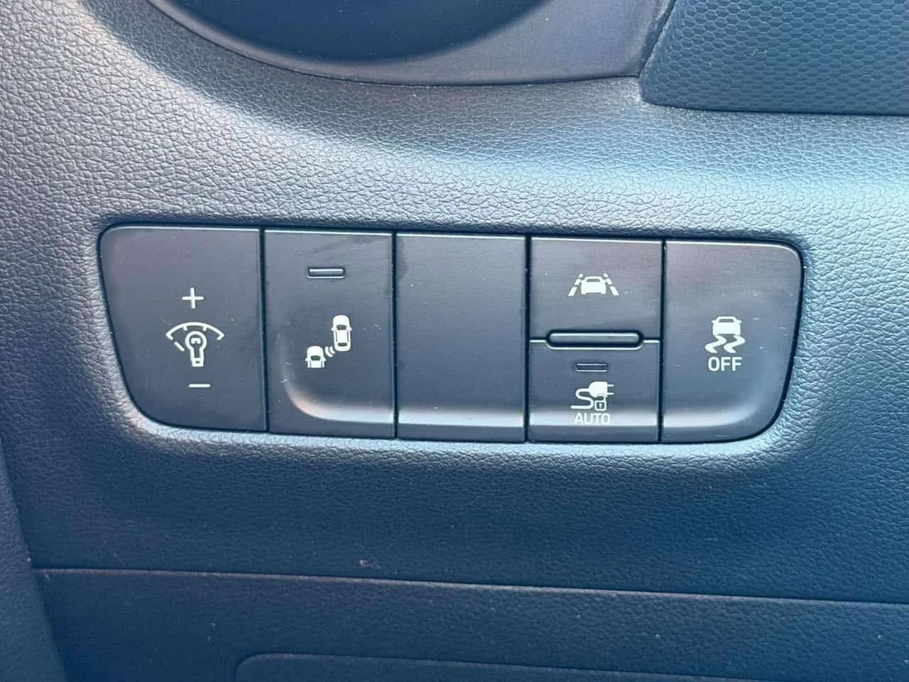 Hyundai Kona Preferred  CARFAX, снимка 15 - Автомобили и джипове - 56656603