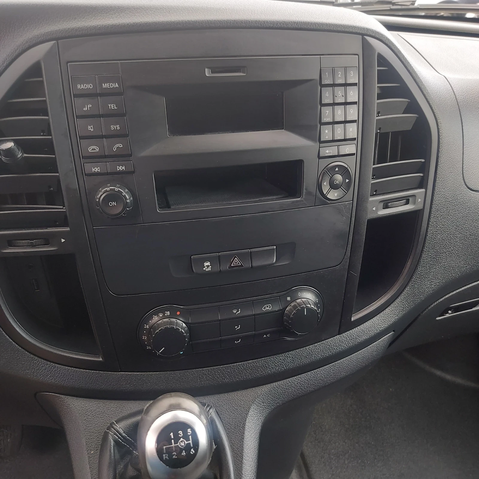 Mercedes-Benz Vito хладилен с климатик, снимка 15 - Бусове и автобуси - 55417521