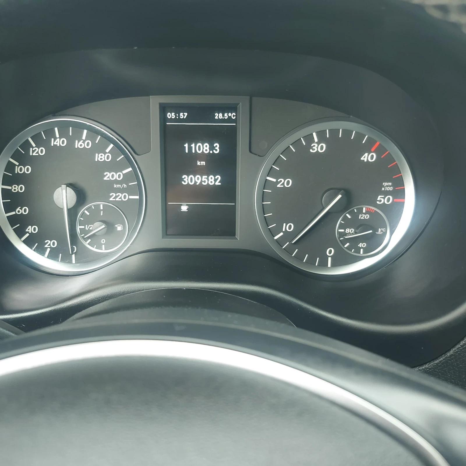Mercedes-Benz Vito хладилен с климатик, снимка 16 - Бусове и автобуси - 55417521